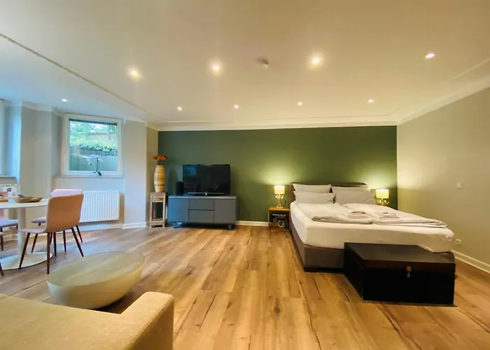 Amaroo - Apartments \