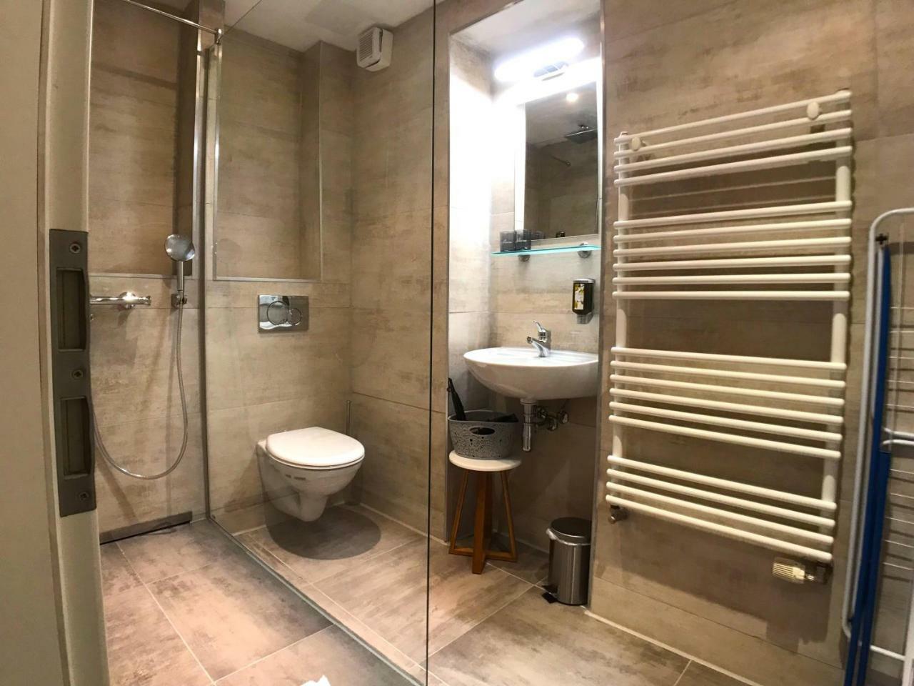 Apartment Amaroo - “alexandrowka” Potsdam